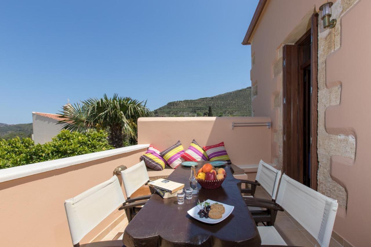 Villa Theta Dhrapaniás Exteriör bild