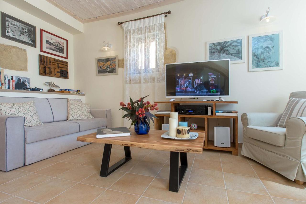 Villa Theta Dhrapaniás Exteriör bild